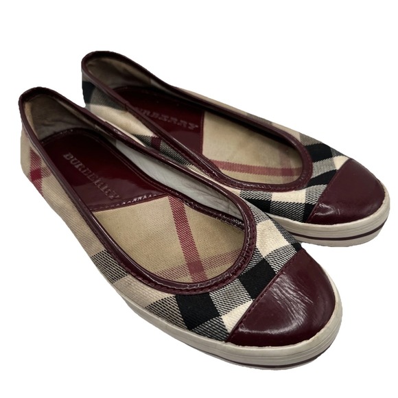 Burberry Nova Check Ballet Flat Burgundy Patent Cap Toe Rubber Bumper EU 35 US 5